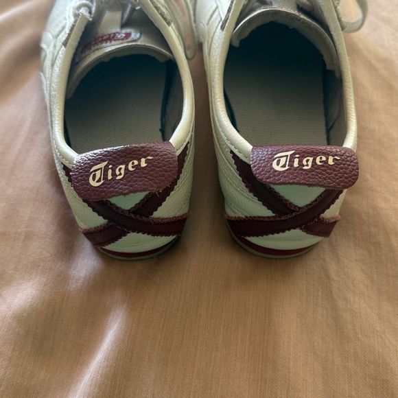 Onitsuka Tiger MEXICO 66 Low-top Sneakers for Women - Picture 8 of 11